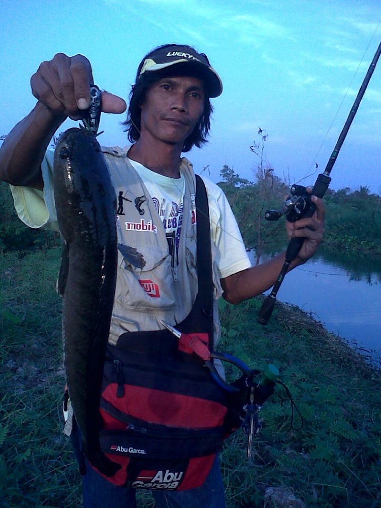 คัดไซด์ ที่ชายคลอง ก่อนตะวันตกดิน