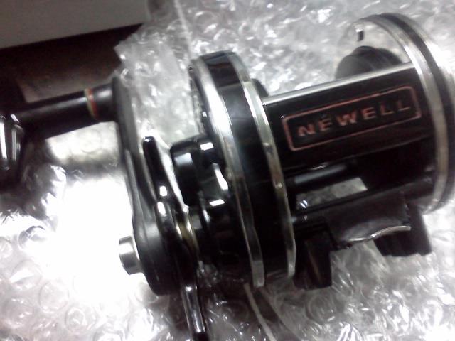 รอก newell 220-5 อักษรแดง หาซื้อที่ไหนครับ 