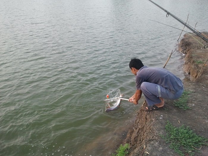 Small Gub Fishing Team วันหยุด