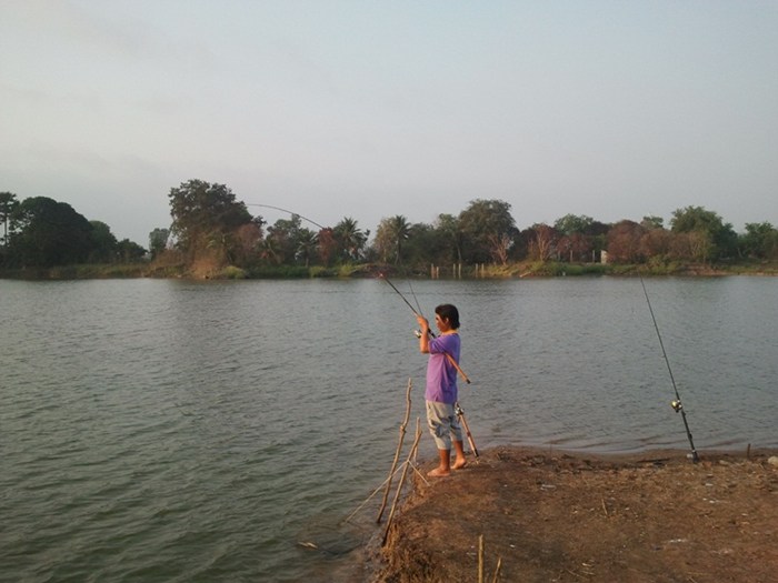 Small Gub Fishing Team วันหยุด