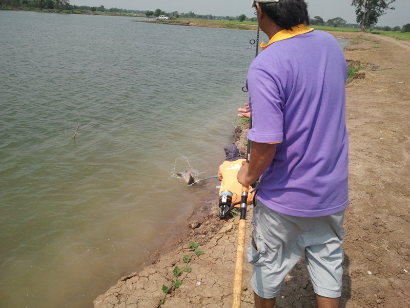 Small Gub Fishing Team วันหยุด