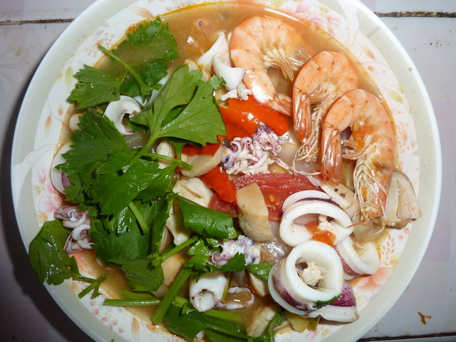 ต้มยำกุ้ง - หมึกน้ำข้น