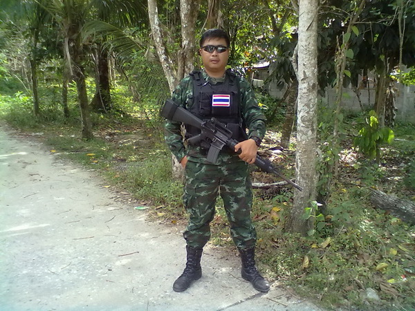 ลองส่งครับน้องไหม่ฝากเนื้อฝากตัวด้วยครับ