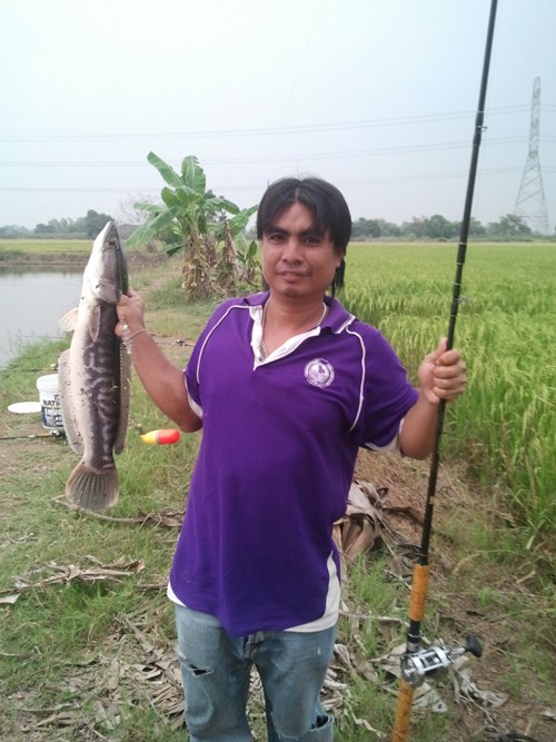 Small Gub Fishing Team บ่อดิน