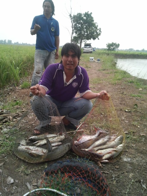 Small Gub Fishing Team บ่อดิน