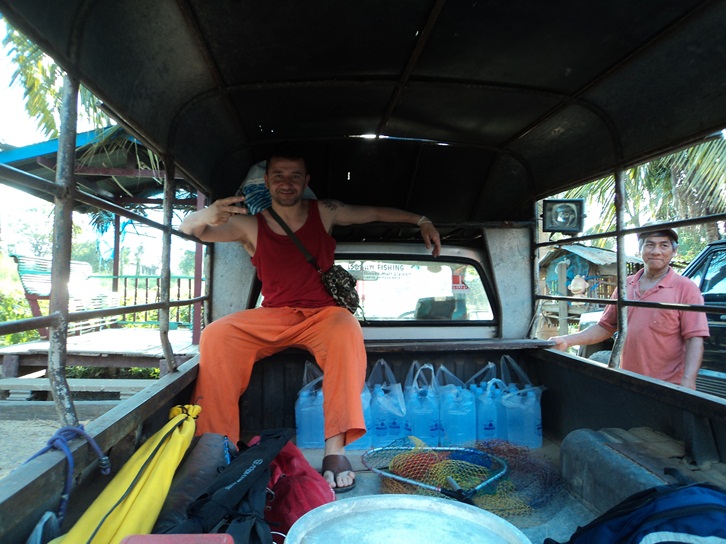 ไปเรือนแพกันมาครับ