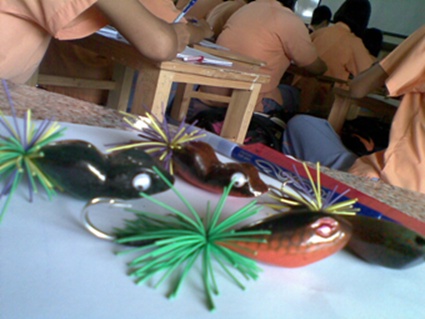 กบโดดในห้องเรียนครับ