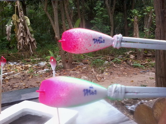 สีแจ่มๆๆ