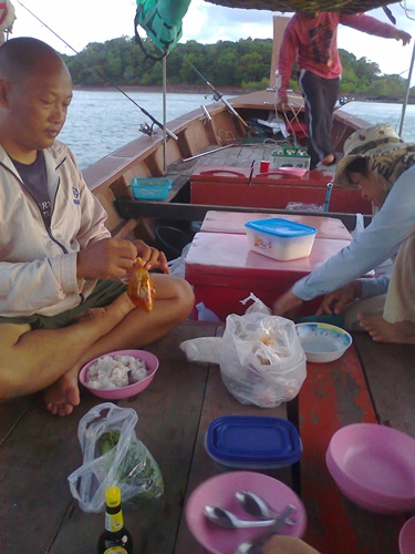 หล้งพายุหยุดครับ