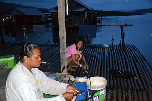 กาญจนบุรีแพพี่เผือกยามฝนมา