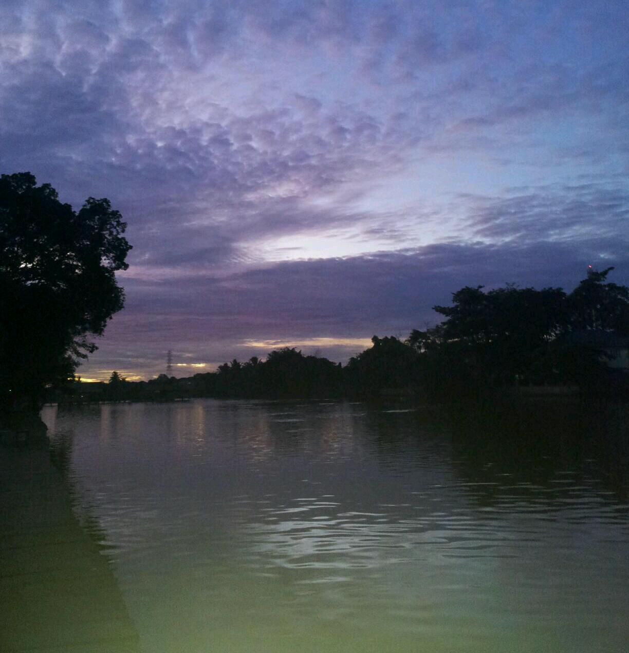 รวมๆ ณ เงาน้ำ
