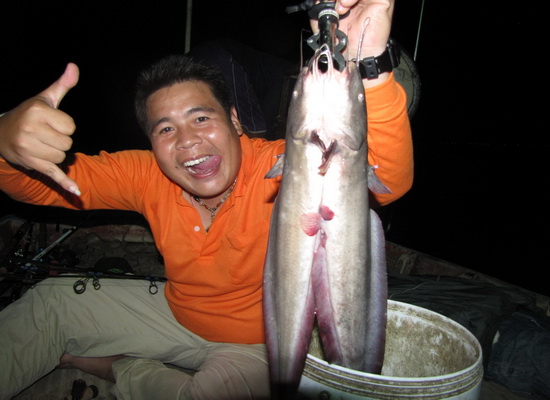 ตกปลาทะเล แบบตามสะดวกกลางวันได้ กลางคืนได้ ปลากินได้ ปลาใหญ่ได้
