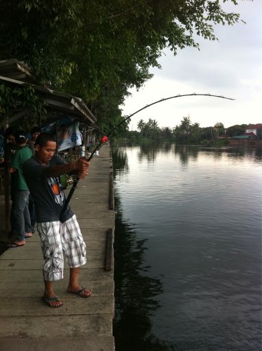 เงาน้ำ
