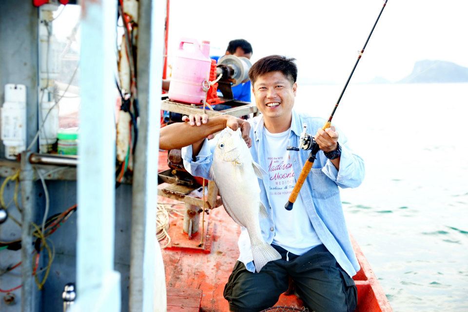 ลองตกกับเค้ามั่ง