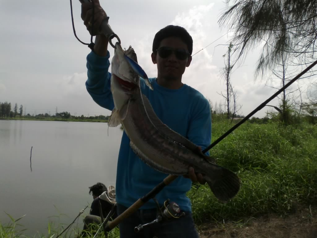 จิบเล็กๆกับทีมงานM. fishing