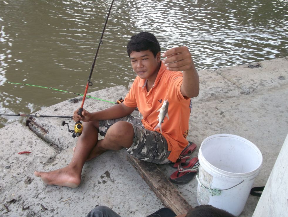 ตกปลาบางประกง