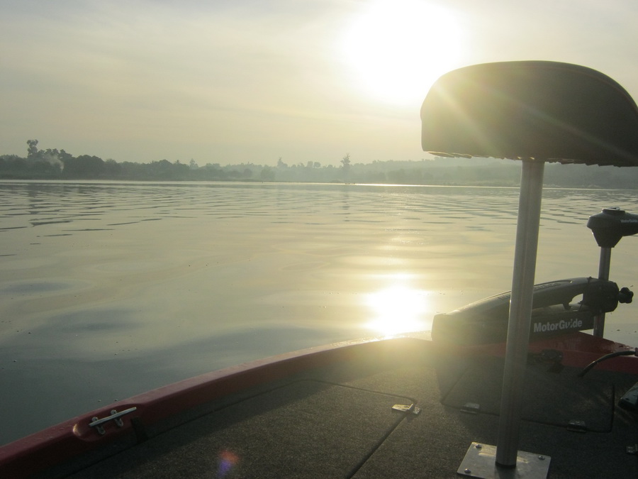 อยากเล่นเรืดคายัคครับ เล่นยี่ห้อไหนดีครับ ใครมีความรู้ช่วยบอกหน่อยครับ