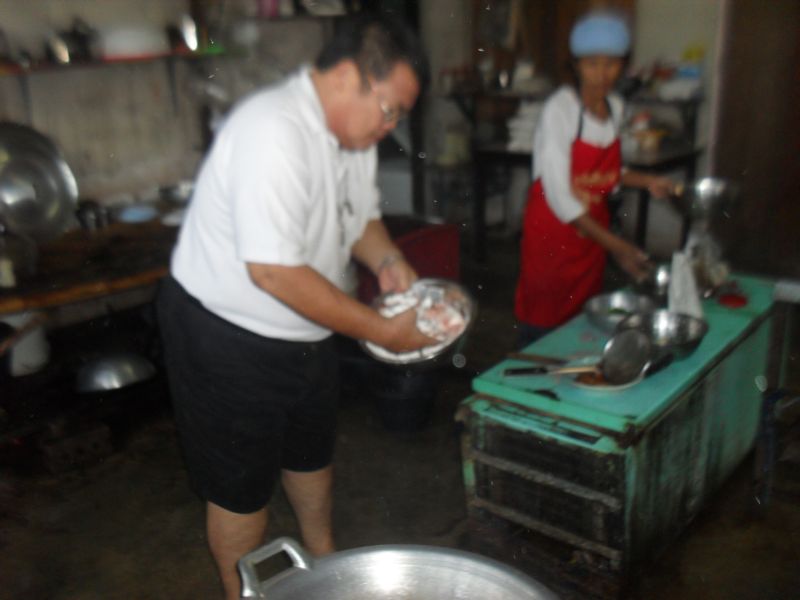 ปลากระพงผัดคื่นช่าย เฮียเม้งเป็ดย่างตราด
