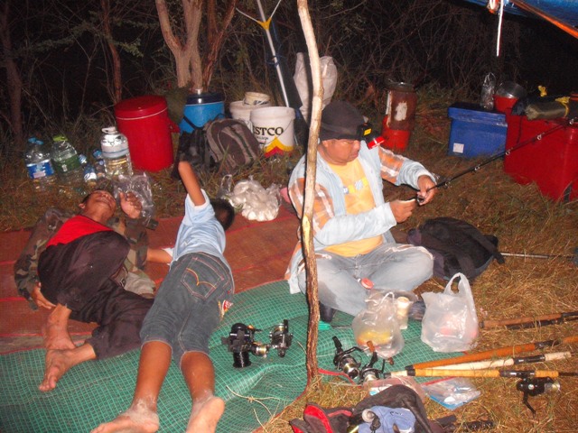 ฉลองตรุษจีนที่สามโคกของทีมซาตาน