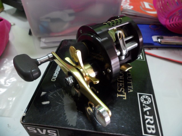 SHIMANO CALCUTTA CONQUEST SUMI-IKA