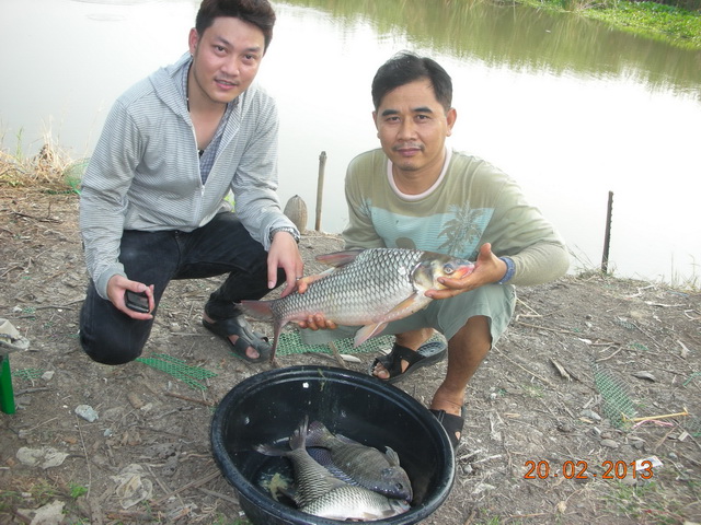 เมื่อเพื่อนร่วมแก็งค์ชวนล่าปลาคลอง