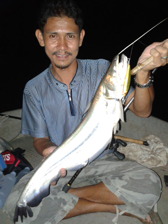 ค้าว ป่าสัก นครหลวง กัด Mega Catch ตอนมืด By..พี่ขวัญ