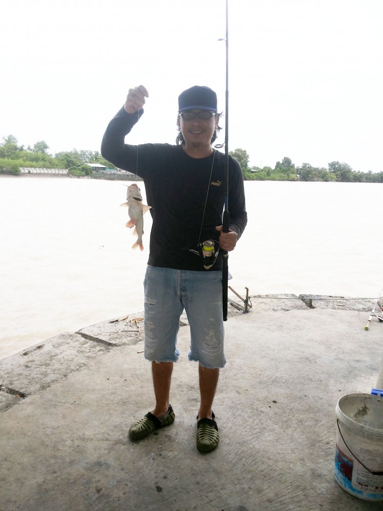 สะบายๆที่ท่าสะอ้านครับ...