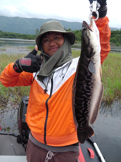 เรือยางกับชะโดมันของคู่กัน