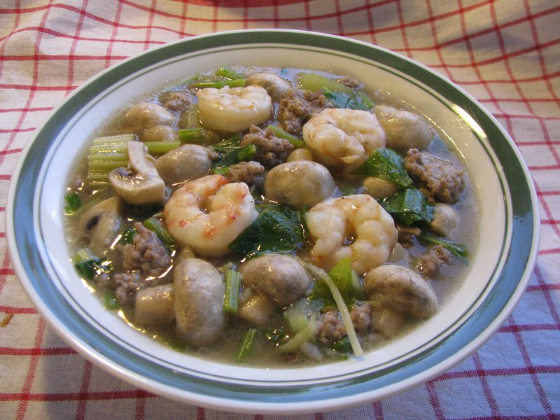 ข้าวต้มทรงเครื่อง