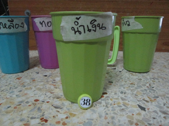 ประกาศน้าที่ได้สติ๊กเกอร์กับกบครับ^^