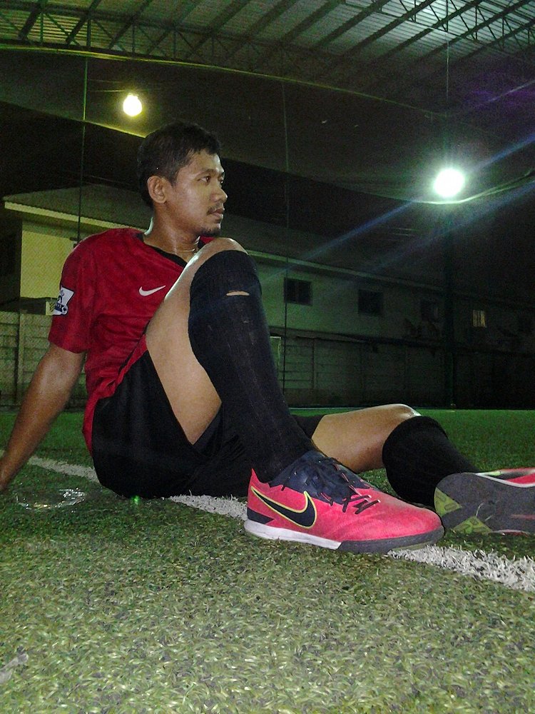 ตบเด็ก ก่อนเตะบอล