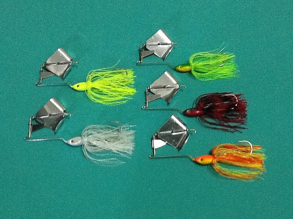 Buzz bait GK ใบธง