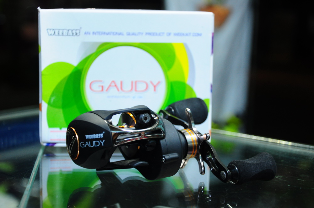 หารอกใช้สักตัวแนะนำด้วยครับ Gaudy+Laguna