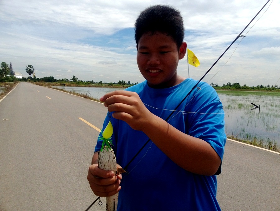 @ ปลานานิดหน่อย @