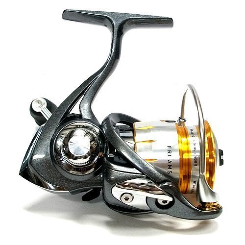 daiwa freams 2000 กับ shimano stradic 2500 fj