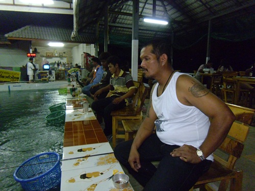 แข่งตกกุ้งที่บ่อปั้นทิพย์วันพุธที่ 30 ตุลาคม 56