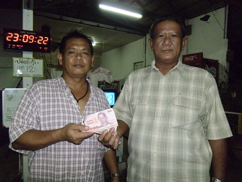 แข่งตกกุ้งที่บ่อปั้นทิพย์วันเสาร์ที่ 2 พฤศจิกายน 2556