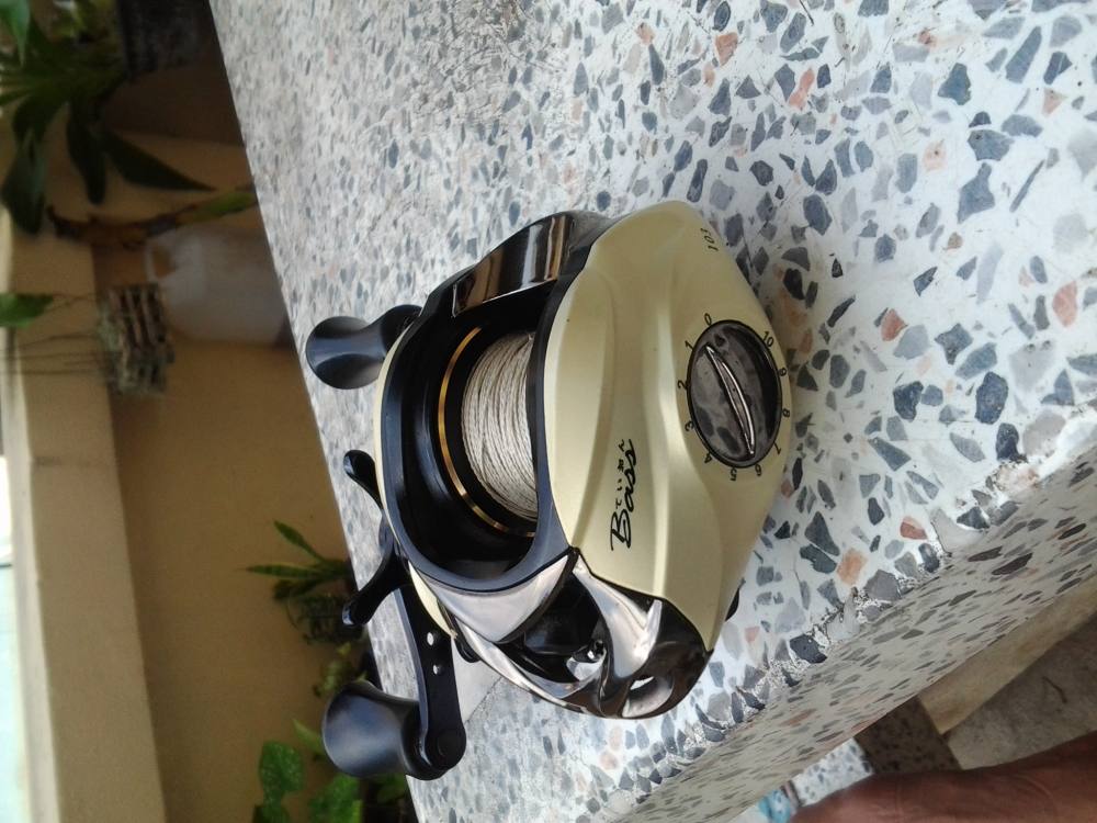 ฝาข้าง seahawk bass103ถอดยังไงครับ