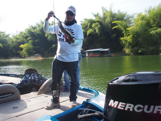 ******MODERN LURE******พาเด็กๆๆไปเล่นน้ำ******