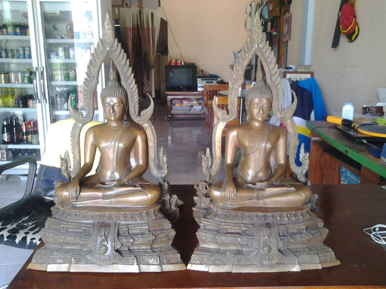 ช่วยดูให้หน่อยครับ