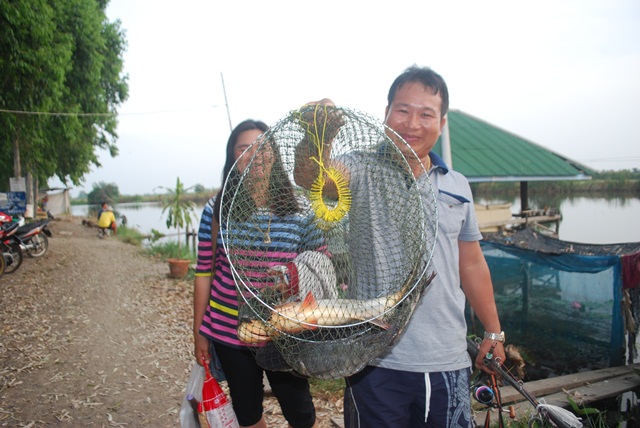 บ่อหนุ่มบางวัว (บ่อปลารวม) วันที่ 14,15 - 12 - 56