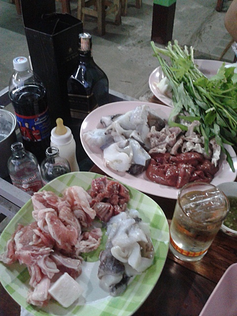 หมู กะทะ ณ.ฐานที่มั้นลานกระบือ