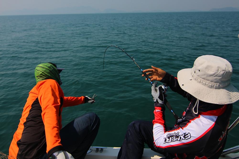 ***..LightJigging กับ 300ยอด Fishing Boat..***