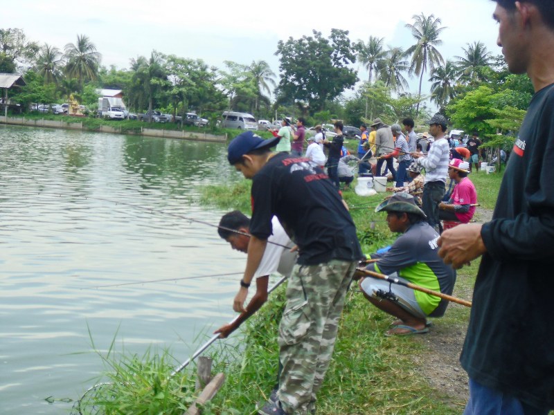 อาทิตย์นี้ 100,000 ใครจะเป็นเเชมป์..บ่อพรหมมาสตร์ลพบุรี