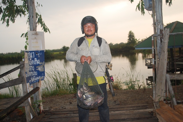 บ่อตกปลาหนุ่มบางวัว (บ่อปลารวม) วันที่ 15,16 - 02 - 57