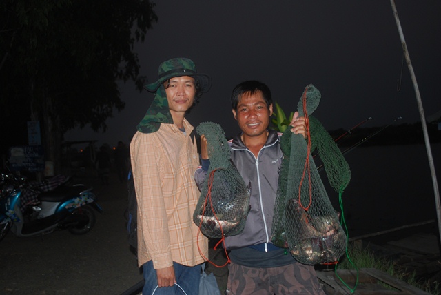บ่อตกปลาหนุ่มบางวัว (บ่อปลารวม) วันที่ 1,2 - 03 - 57