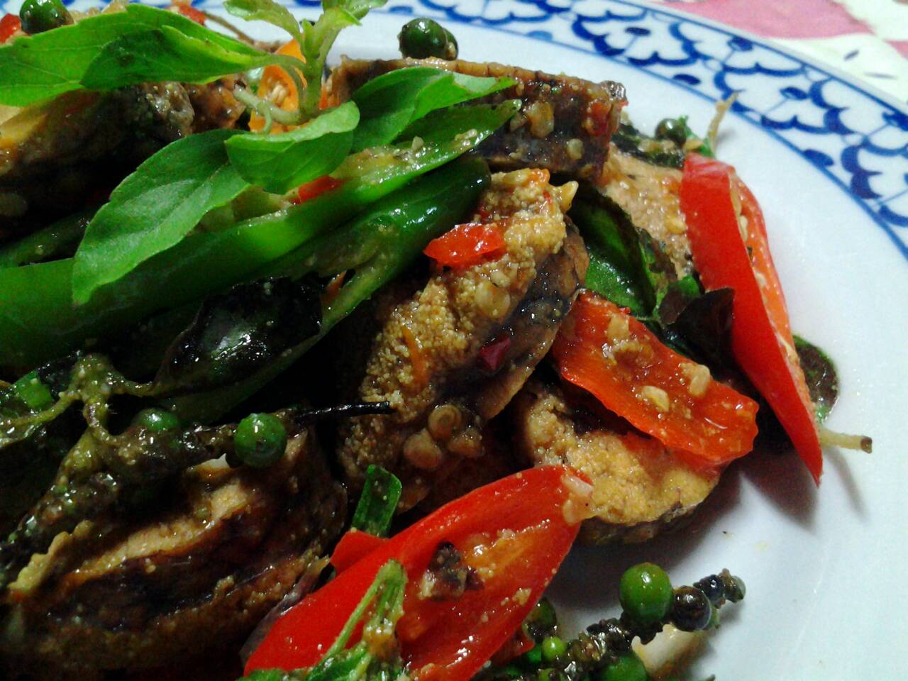 ไข่ปลาผัดขี้เมา