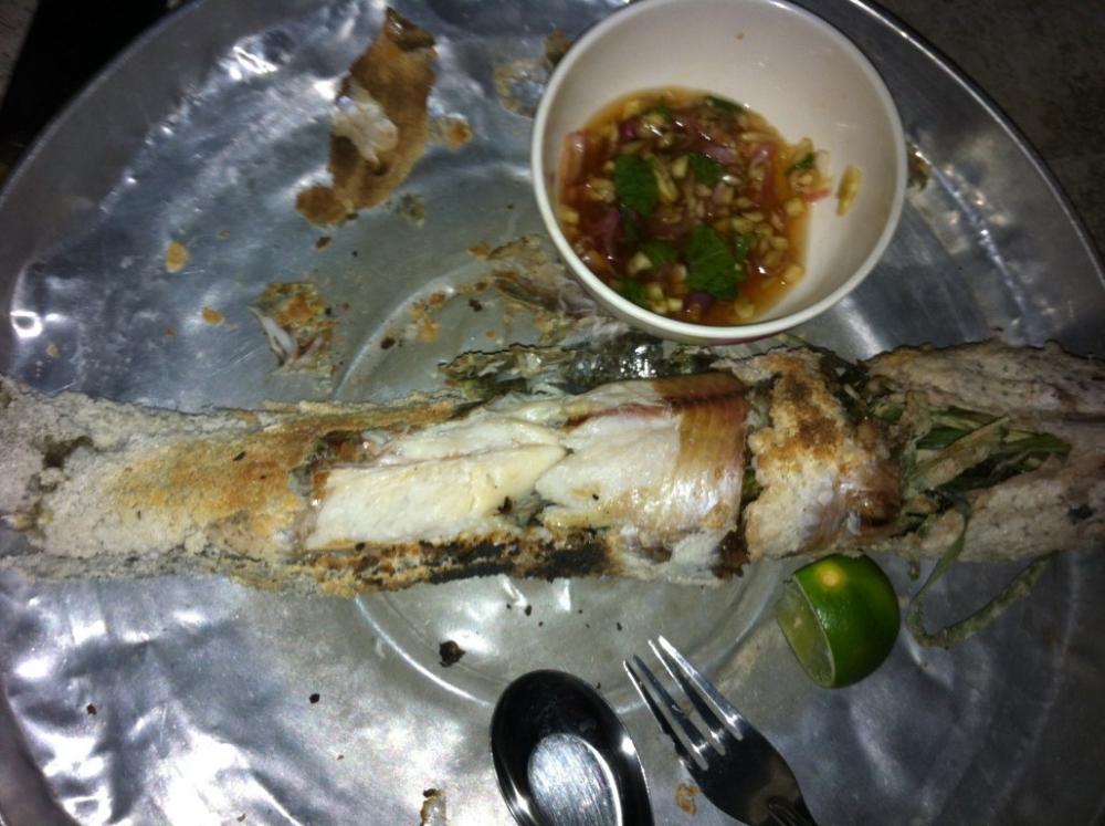 ปลาช่อนที่ได้มา กับปลาเผาเกลือทำเองครั้งแรก 