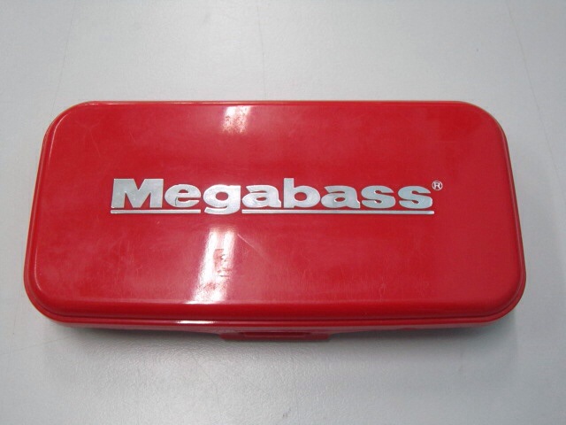 รบกวน สอบถาม กล่อง Megabass คับ