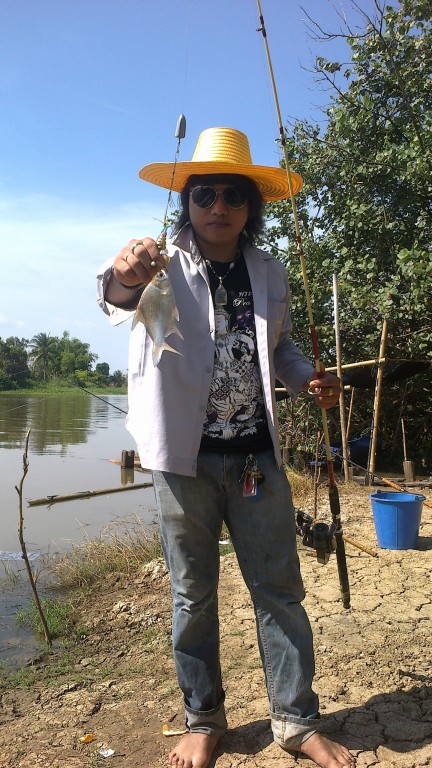 ทริปตกปลา ที่ปราจีน  บ้านสร้าง ทีมงานเบ็ดเทพเทวะ 15-12-2012(รอบสอง)